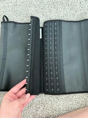 YIANNA latex front hook waist trainer